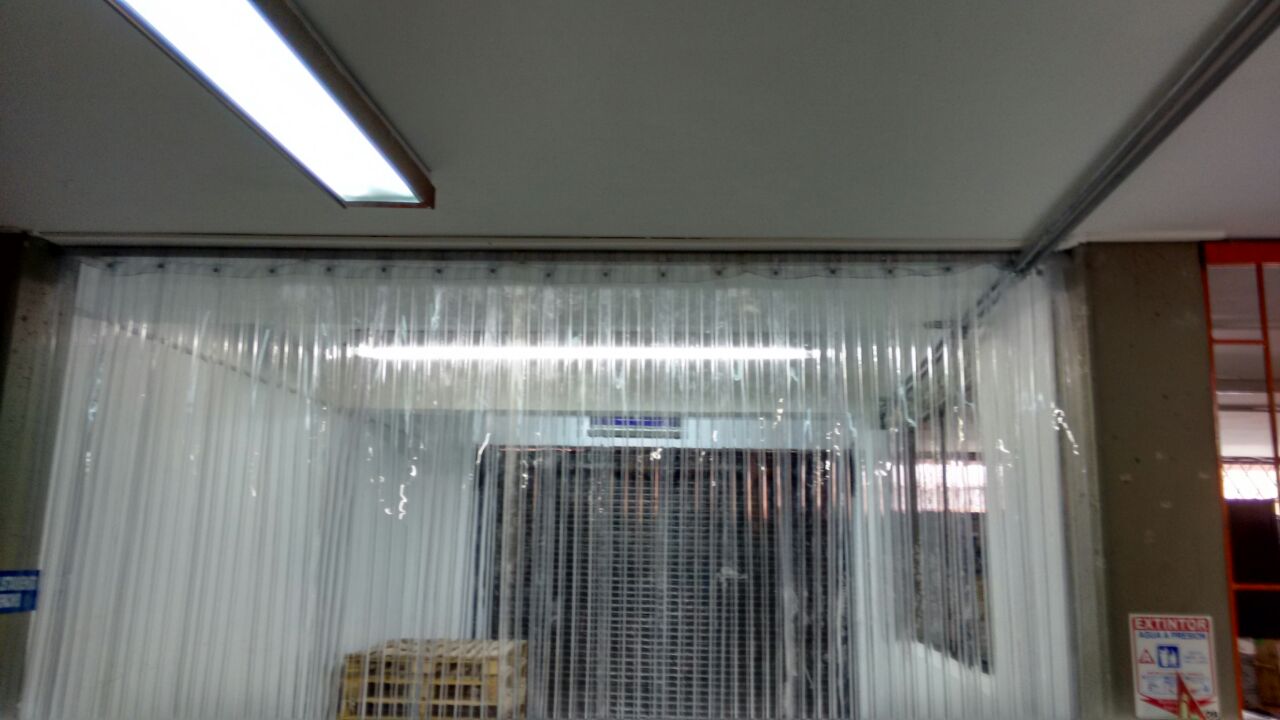 cortinas plasticas aislantes